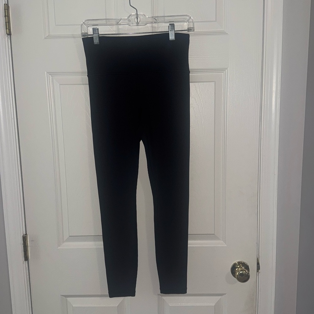 Athleta Elation Rib Tight black size medium